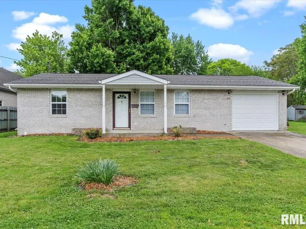 518 E Dean St, Virden, IL 62690