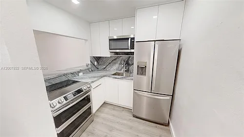 1441 Lincoln Rd #309 Photo 1