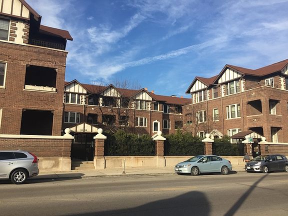 4th image of 2118 W North Ave APT 3N