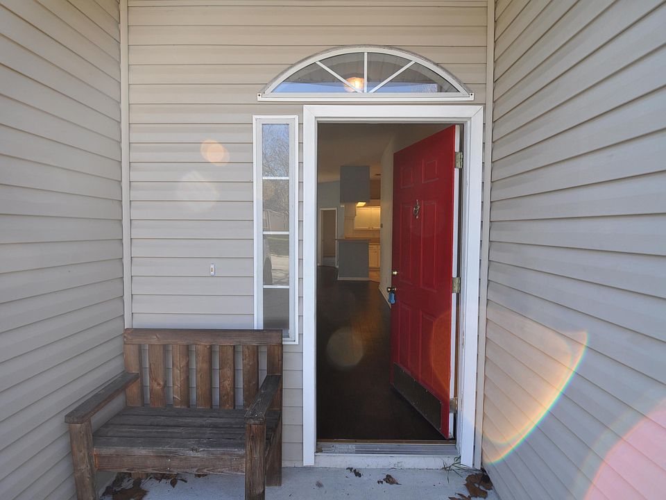 1st image of 1134 Homard Blvd E