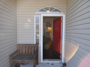 1134 Homard Blvd E, Jacksonville, FL 32225