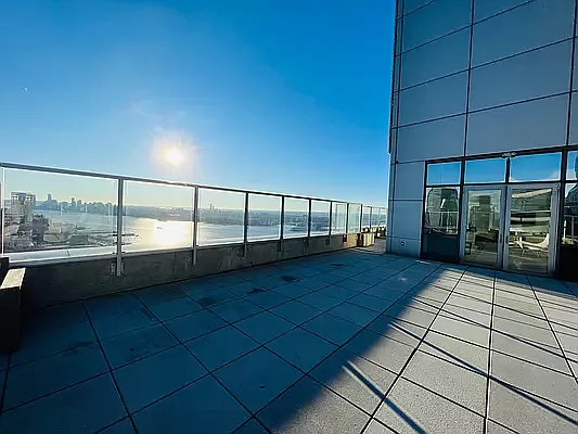 Rented by Living Quest Real Estate Inc. | media 27