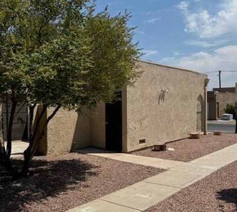 4th image of 4217 Park Ct