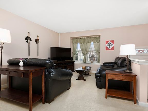 5th image of 1226 Farley Ct N