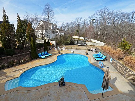 2nd image of 8156 Burgundy Cir