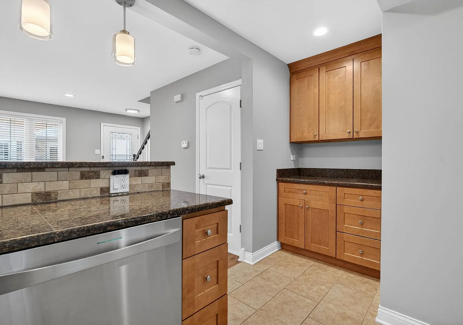 13-15 S Waiola Townhomes — Photo 4
