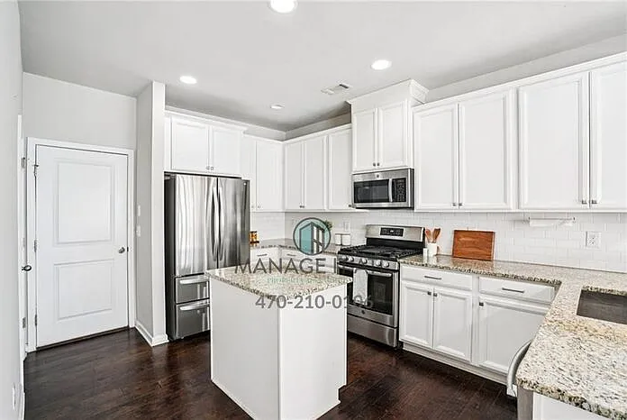 2558 Village Park Bnd — Photo 11