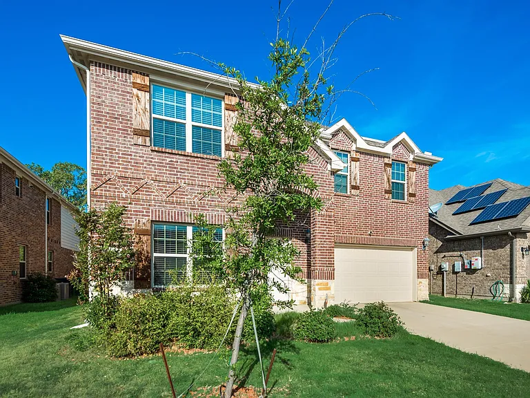 1900 Abby Creek Dr — Photo 1