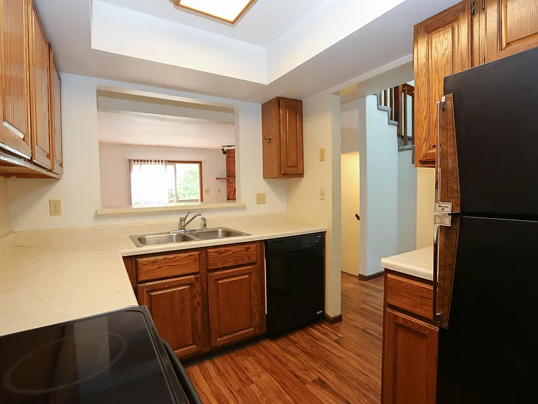 439 Foxfire Dr — Photo 9