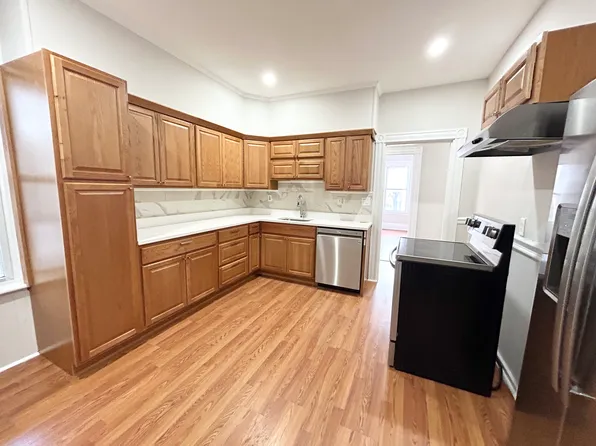 78 Hillside St #2L, Roxbury Crossing, MA 02120