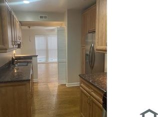 7402 N Damen Ave APT 2, Chicago, IL 60645