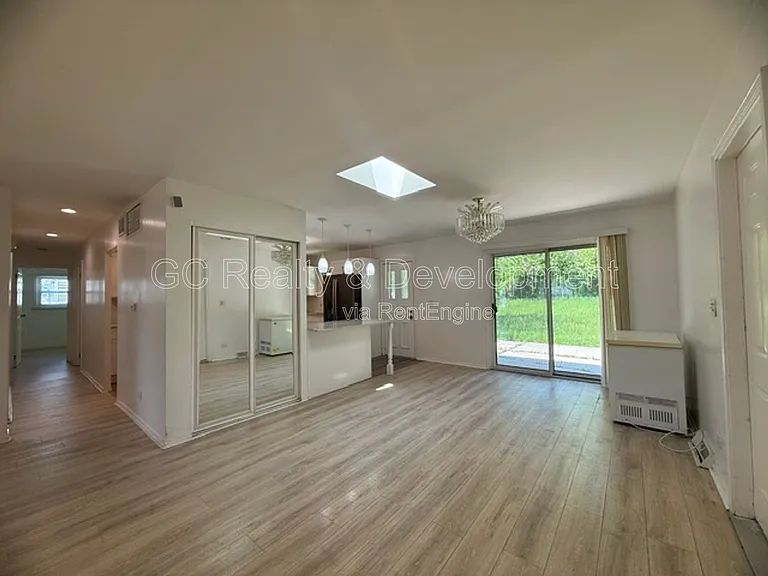 14949 Highland Ave — Photo 3