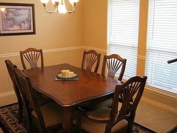 3rd image of 4471 Elm Cir
