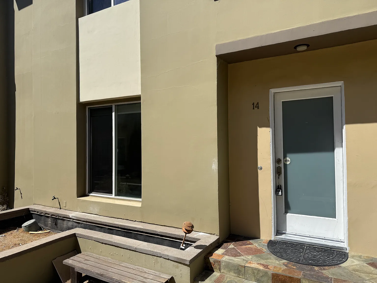 3 bed, 2.5 bath, 1600 sqft, $3,800 — Photo 2