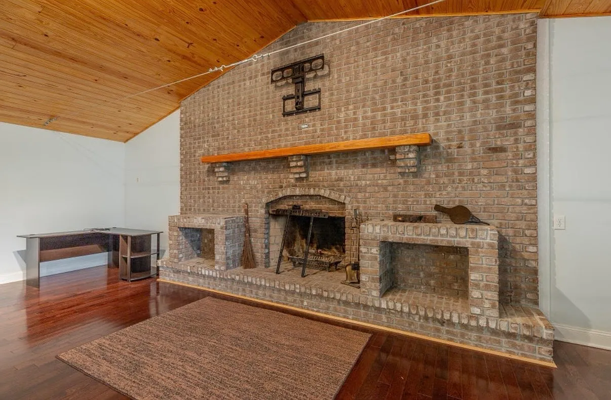 3 bed, 3.5 bath, 2014 sqft, $2,750 — Photo 4