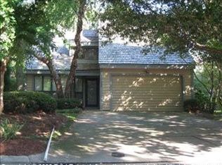 2208 Sunvista Dr, Virginia Beach, VA 23455