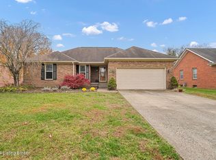 363 Shady Brook Ln, Louisville, KY