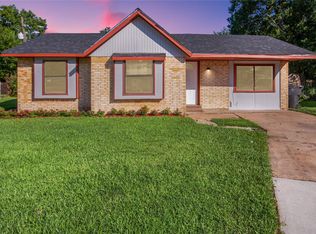 10902 Mosscrest Dr, Houston, TX 77048