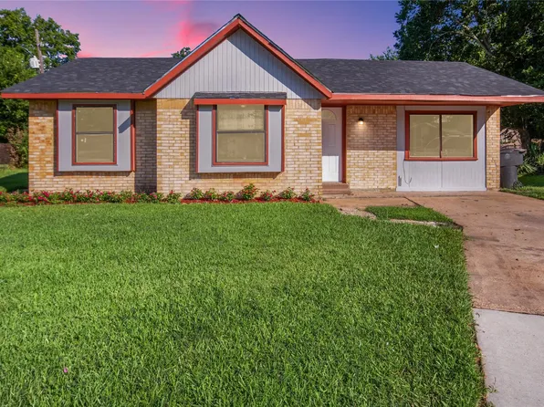 10902 Mosscrest Dr, Houston, TX 77048