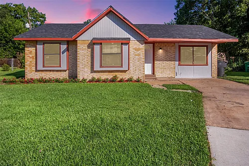 10902 Mosscrest Dr Photo 1