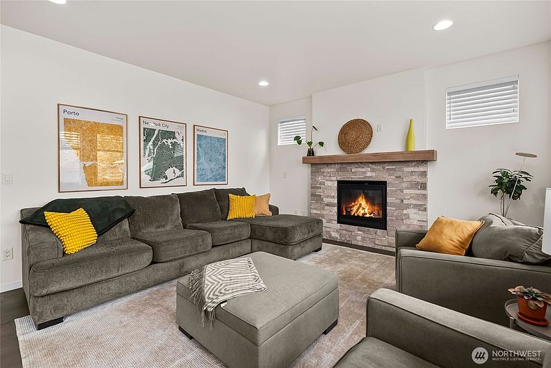 3rd image of 10214 SE 268th Place