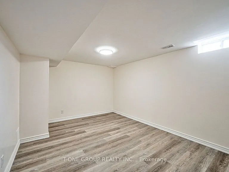 5 Hammersly Blvd #BASEMENT — Photo 8