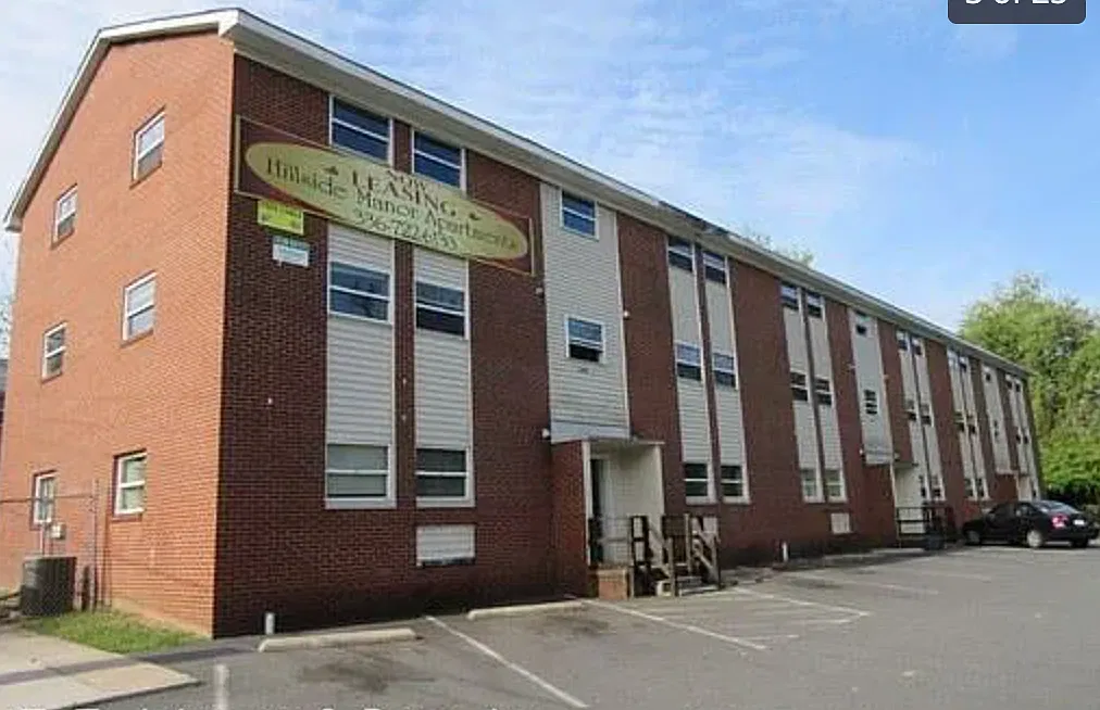2 bed, 800 sqft, $800 — Photo 1