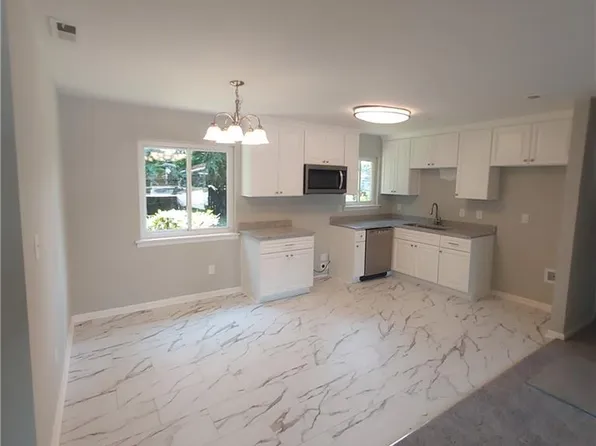121 Duval Ct, Hampton, VA 23669