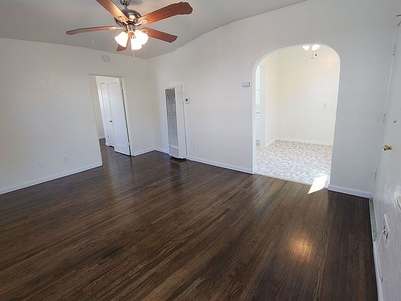 2nd image of 4366-4378 Maple St #4366
