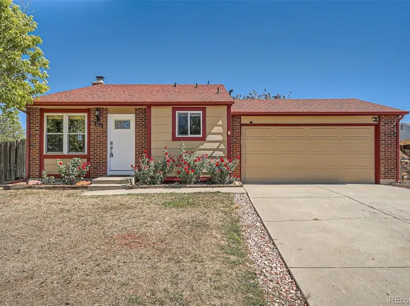 224 Jackson Court, Bennett, CO 80102