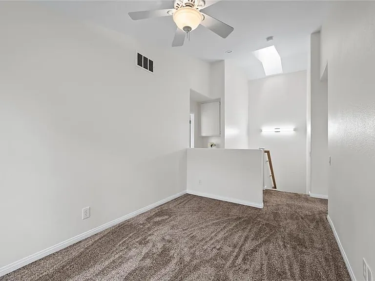 3 Opera Ln — Photo 21