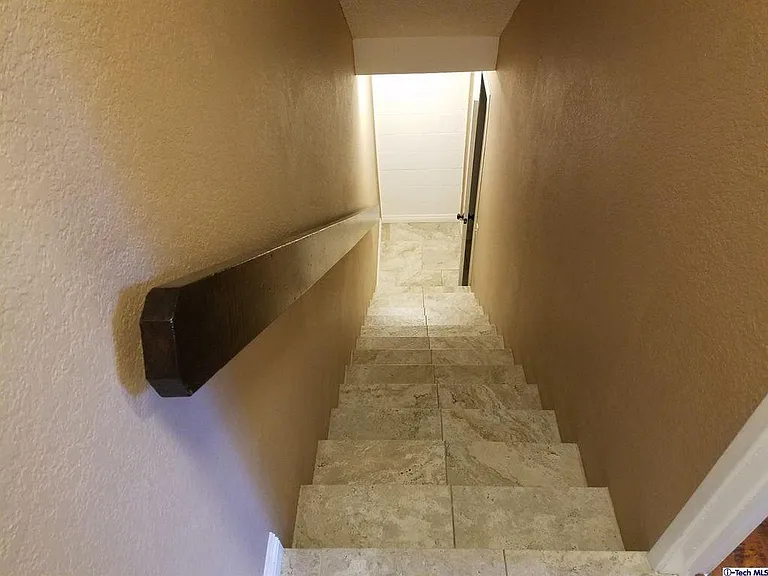 9414 Moonbeam Ave #15 — Photo 5