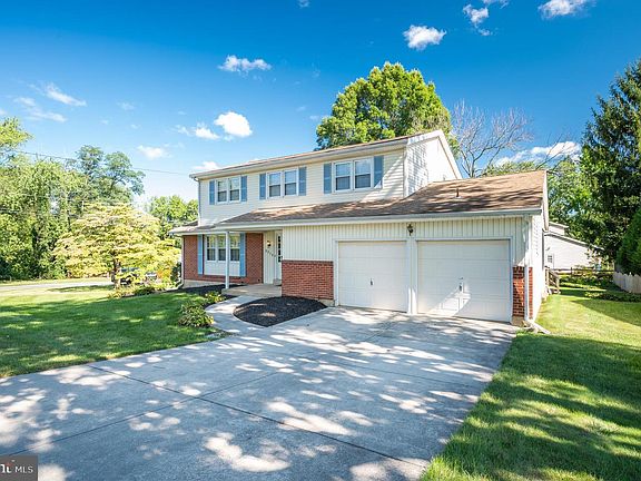 2nd image of 2313 Empire Dr