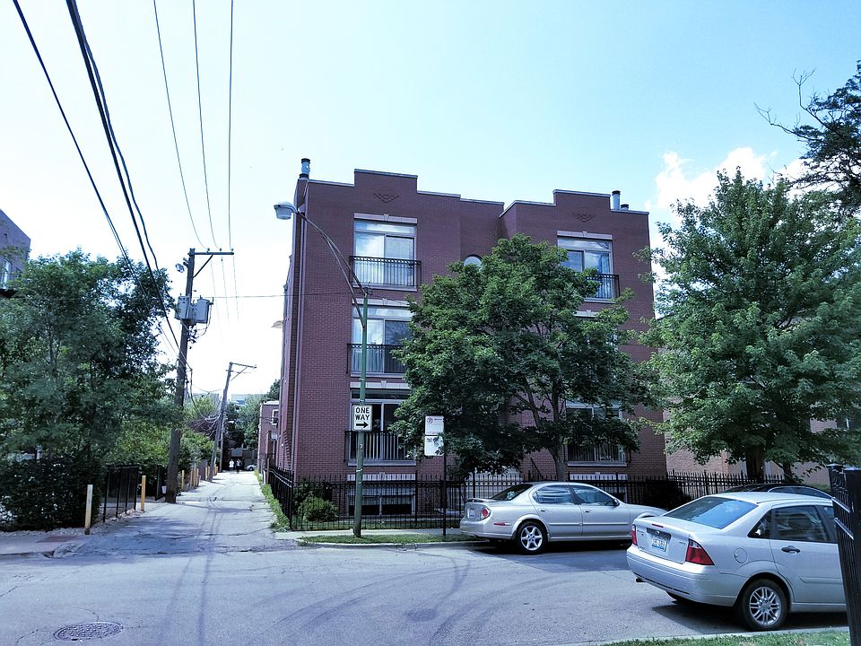 1st image of 2816 N Rockwell St APT 2N