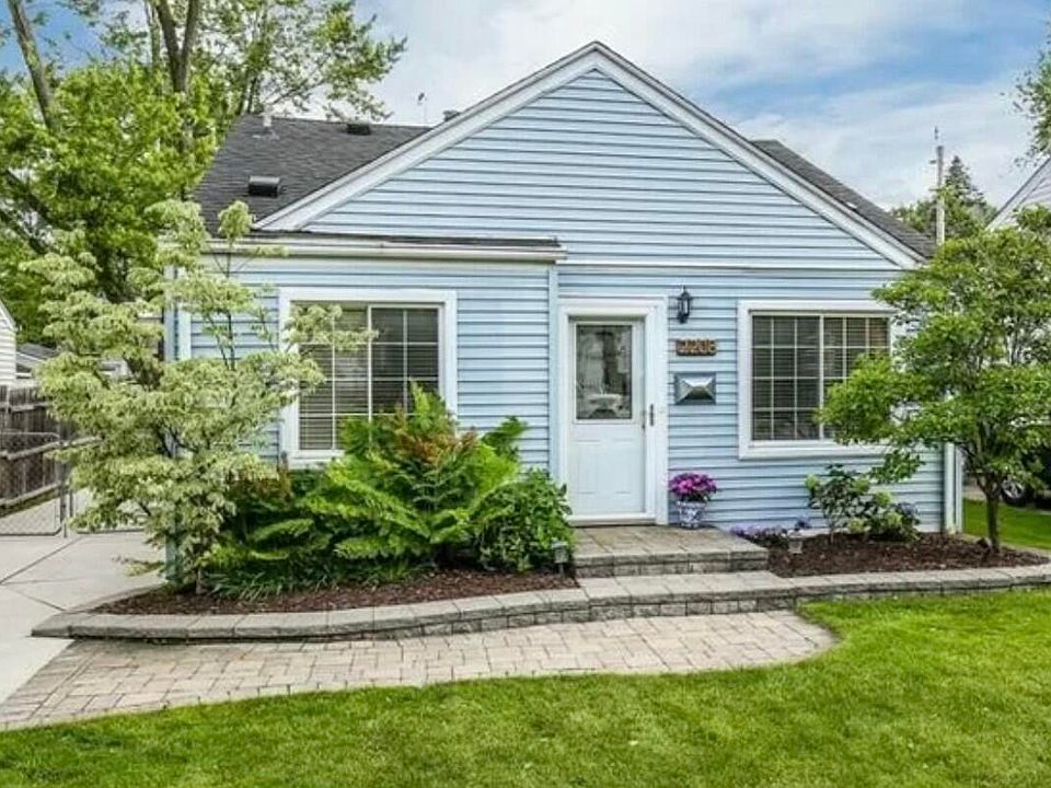 1st image of 2208 Barrett Ave