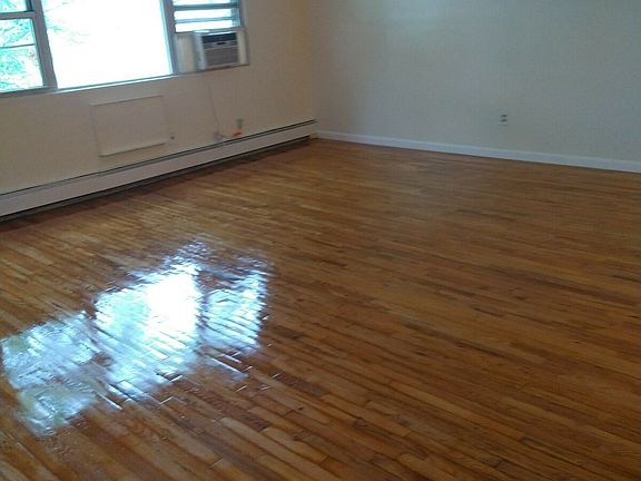 3rd image of 133-42 Garrett St Floor 2