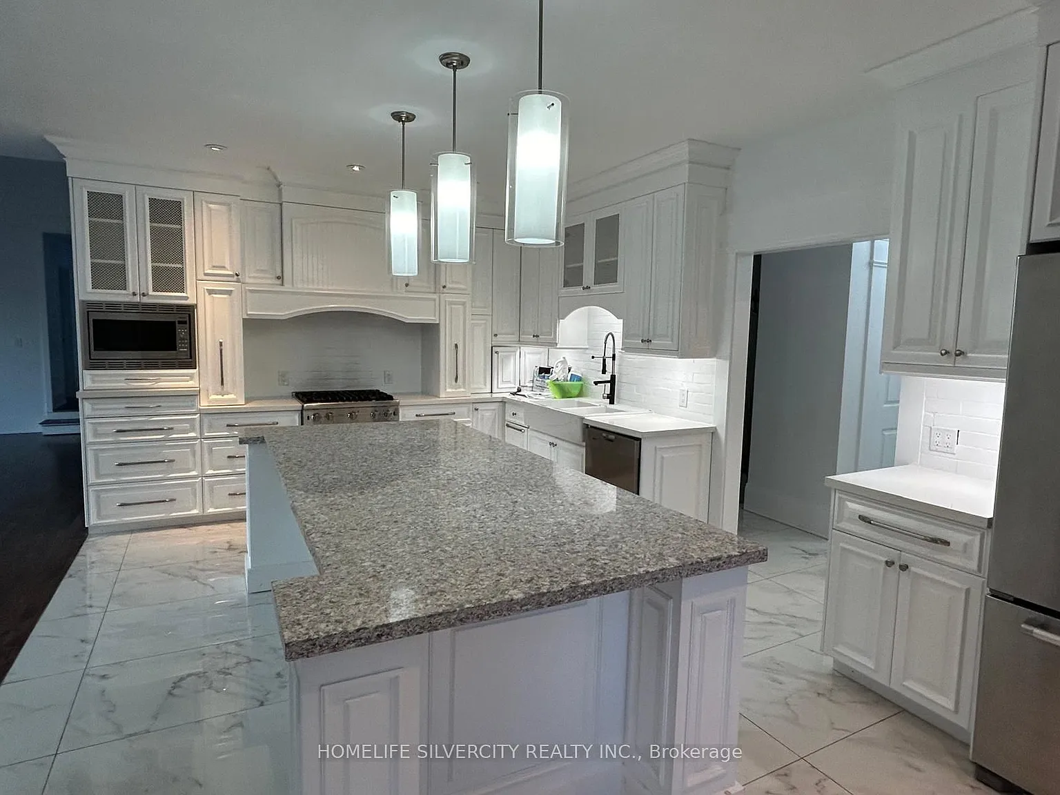 4 bed, $7,000 — Photo 4