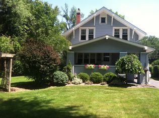 54 Royal Pkwy W, Williamsville, NY 14221