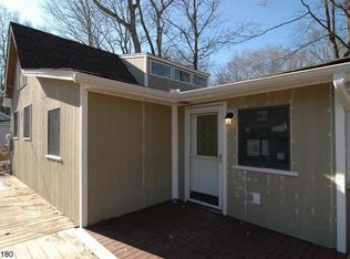 376 Maxim Dr, Andover, NJ 07821