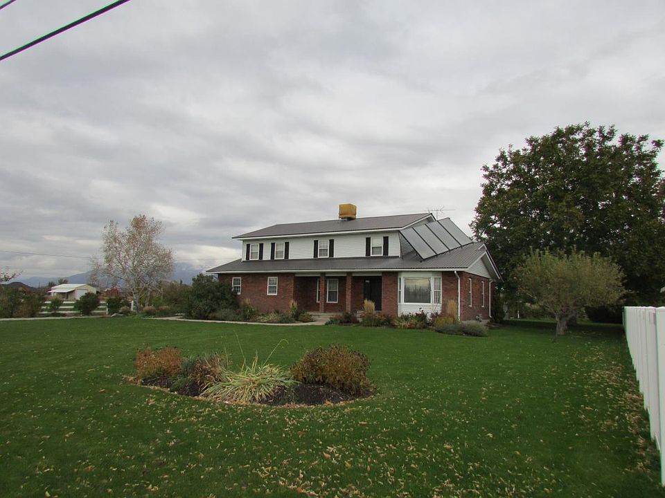 1st image of 1429 S Sunset Dr #Basement