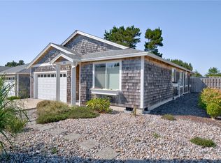 206 Pioneer Rd W, Long Beach, WA 98631