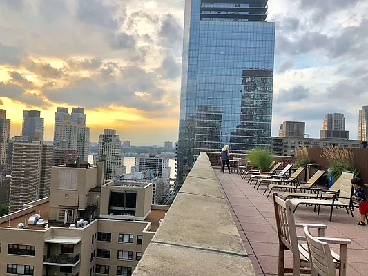 Sold by MSF Real Estate | media 26