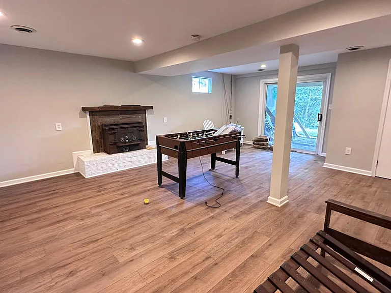 12154 Preston Dr — Photo 19
