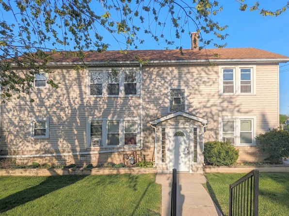 607 Walnut St | 607 Walnut St, Lemont, IL