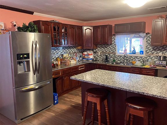 2nd image of 2165 Soman Ln