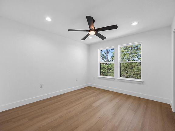 5th image of 240 Hanauma Dr