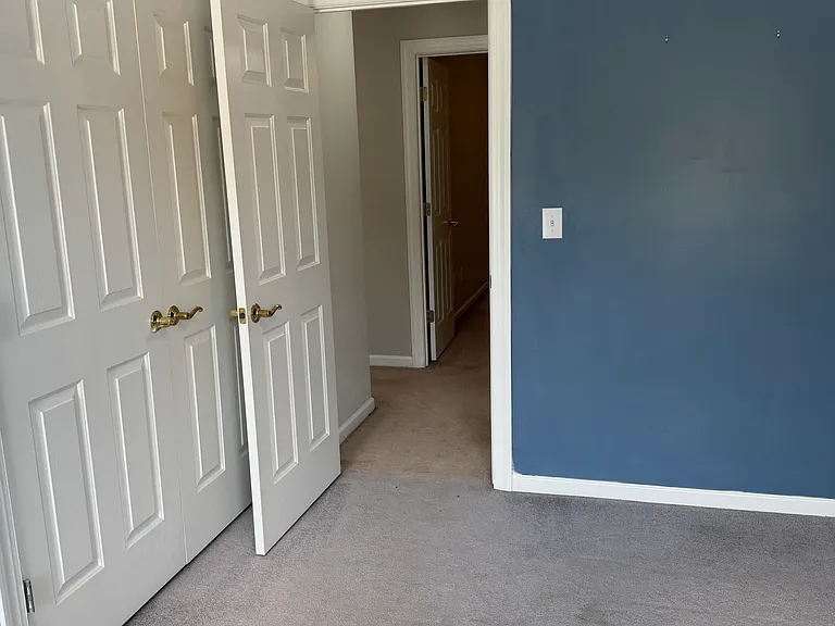 5065 Cramer Woods Dr — Photo 25