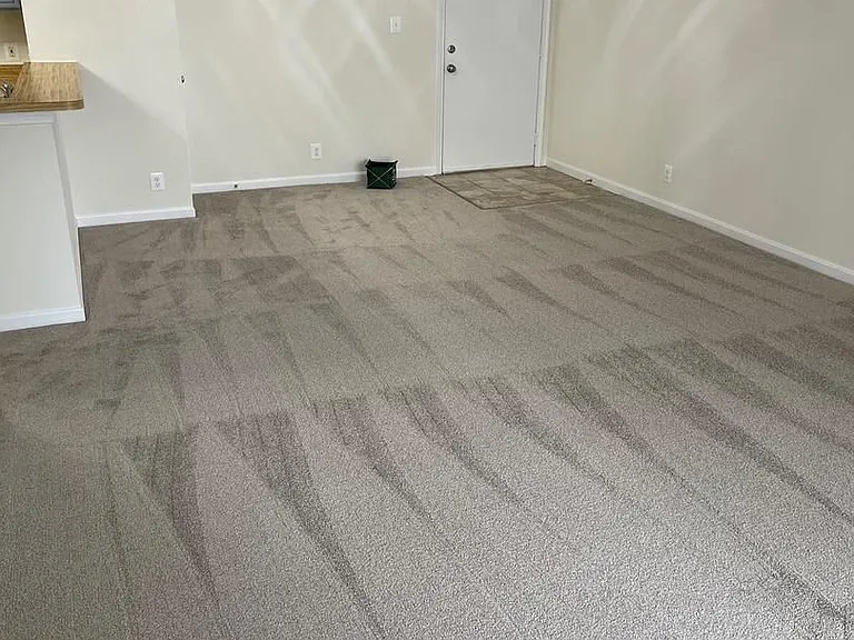 200 Grosvenor Ln #102 — Photo 2