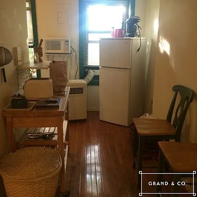 Rented by Grand & Co. | media 5