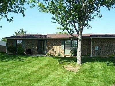 1st image of 210 Gardengrove Way